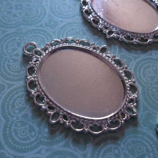 25X18mm Settings - Silver Plated Brass - Fancy Oval Frames - Pendant Bezels - For Cameos & Cabochons - Qty 6