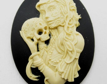 Lady Holding Skull Cameos - Ivory on Black - Day of the Dead Cabochons - 40X30mm - Oval Resin Cabochons - Halloween Pendant - Qty 4 *NEW*