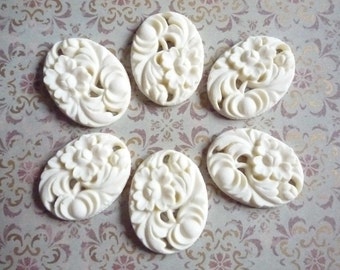 Matte Ivory Cameos - Crème ovale 40X30mm Cabochons - Résine sculptée - Fleurs de Lotus - Dos plats - Qty 6