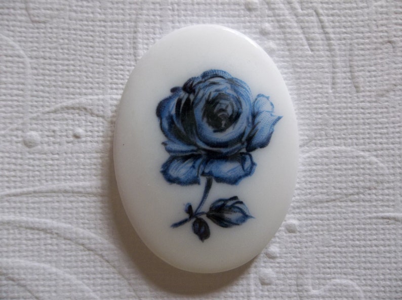 Qty 2 Vintage Pink Rose Cameos Chalkwhite Base German Oval 40X30mm Cabochons