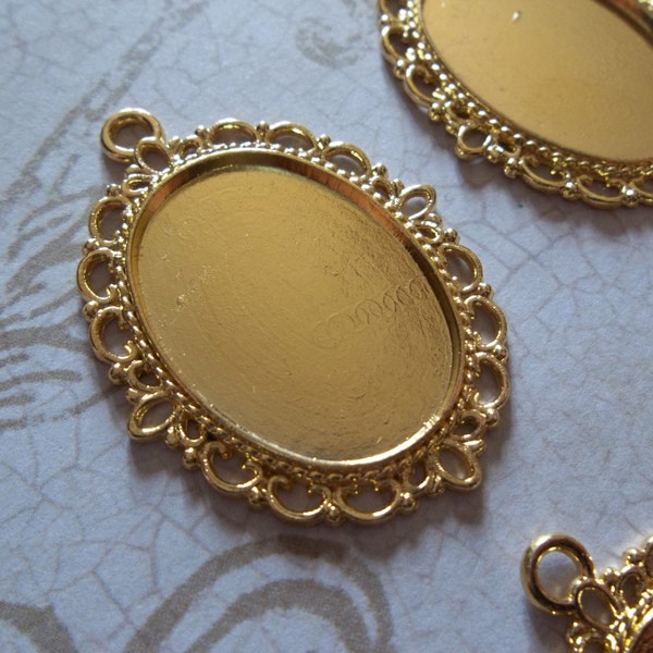 25X18mm Settings - Gold Plated Brass - Fancy Oval Frames - Pendant Bezels - For Cameos & Cabochons - Qty 6