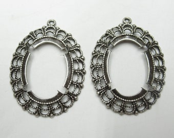 25X18mm Filigree Settings with Loop - Antiqued Silver - Vintage Inspired Mountings - Oval Frames - For Cameos and Cabochons - Qty 2