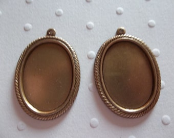 25X18mm Settings - Antiqued Brass - Vintage Inspired - Rope Edge Bezels - For Cameos or Cabochons -  Qty 2