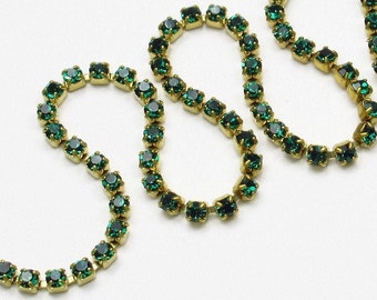 2mm Emerald Green Rhinestone Cup Chain - Brass Setting - Emerald Green Preciosa 14PP Czech Crystals - Choose Your Length