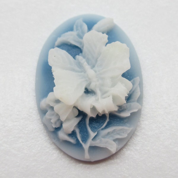 Butterfly Cameos with Flower - 18X13mm Oval Cabochons - White on Blue - Resin - 3D Raised Butterfly - Floral - Qty 4 *NEW*