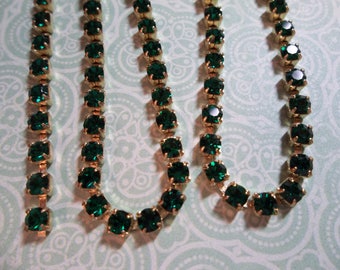 3mm Emerald Green Rhinestone Chain - Brass Setting - Preciosa Czech Crystals - Your Choice Length