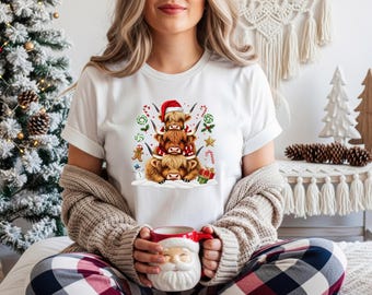 Christmas Cow Sweatshirt, Highland Cow T-Shirt, Women Cow Christmas Long sleeve, Cow Lover Gift, Farm Christmas Hoodie Gift, Christmas Shirt