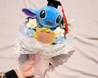 Ramo de flores de peluche para graduación, regalo infantil estilo anime, peluche de dibujos animados, regalo de cumpleaños único, regalo para la promoción de 2026, recuerdo de graduación