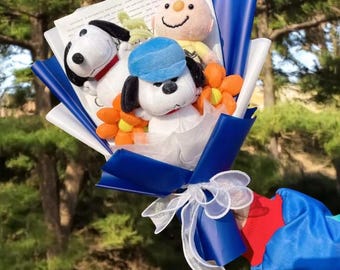 Abschluss Plüsch Blumenstrauß, Anime Stil, Kawaii Plushies, Trendy Geschenk, Einzigartige Geburtstagsgeschenk, Klasse von 2026 Geschenk, Abschluss Andenken