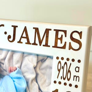 Birth Announcement Frame | Personalized Baby Picture Frame | New Parents Picture Frame | Nursery Picture Frame | Gift for New Parents - Baby Bild 5