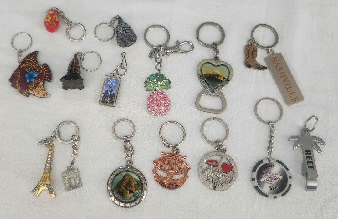 Keychains Lot Large Lot of 14 Keychains Destination Vacation International - Etsy