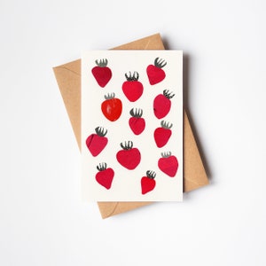 Tarjeta de felicitación con forma de fruta: fresas