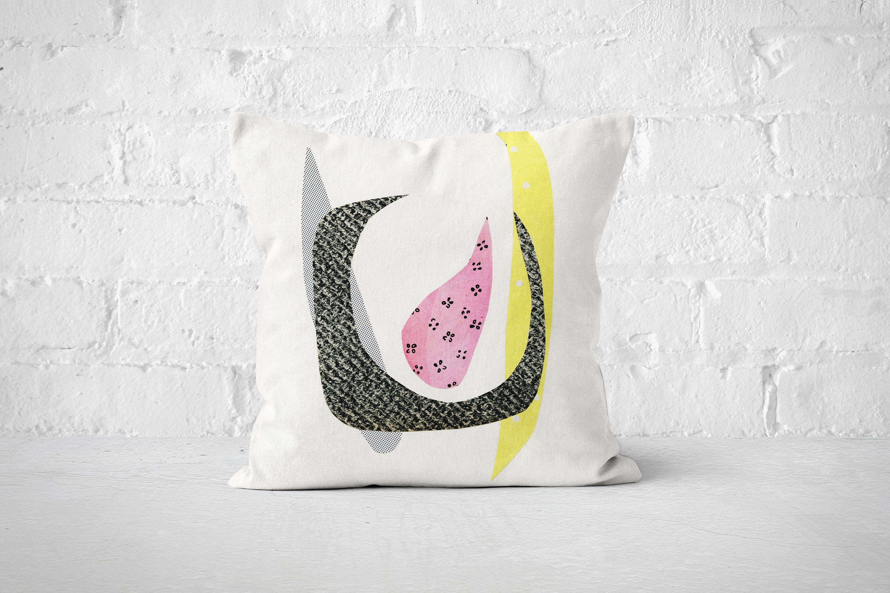 innoart fly pillow