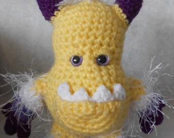 Aar Crochetlien - Amigurumi Crochet Pattern