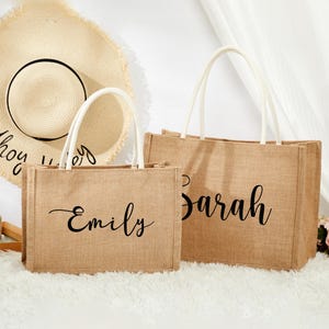 Personalized Burlap Bag, Bridesmaid Beach Tote Bags, Bridesmaid Proposal Bags, Beach Tote Gift Bag with Name, Bachelorette Party Favor