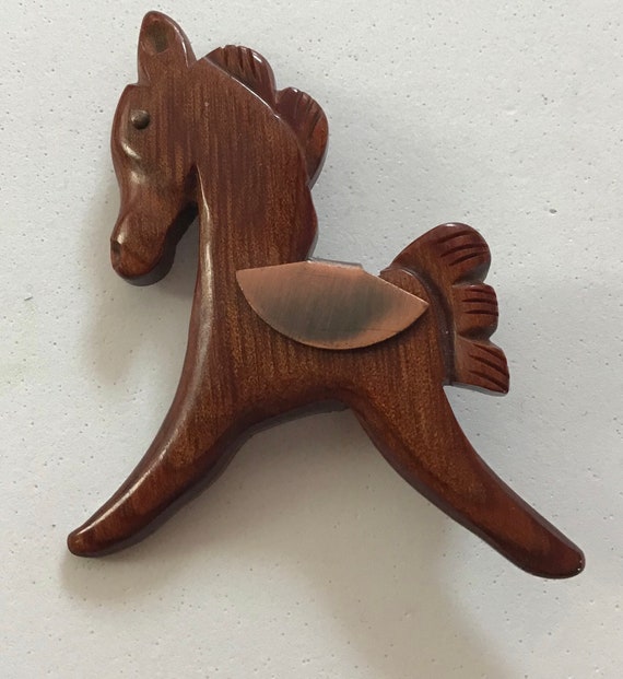 Vintage bakelite horse pin copper accents faux wo… - image 1