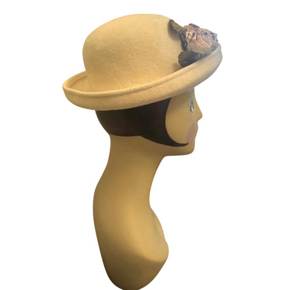 Vintage Ivory Wool Felt Hat Made USA Floral Trim … - image 7