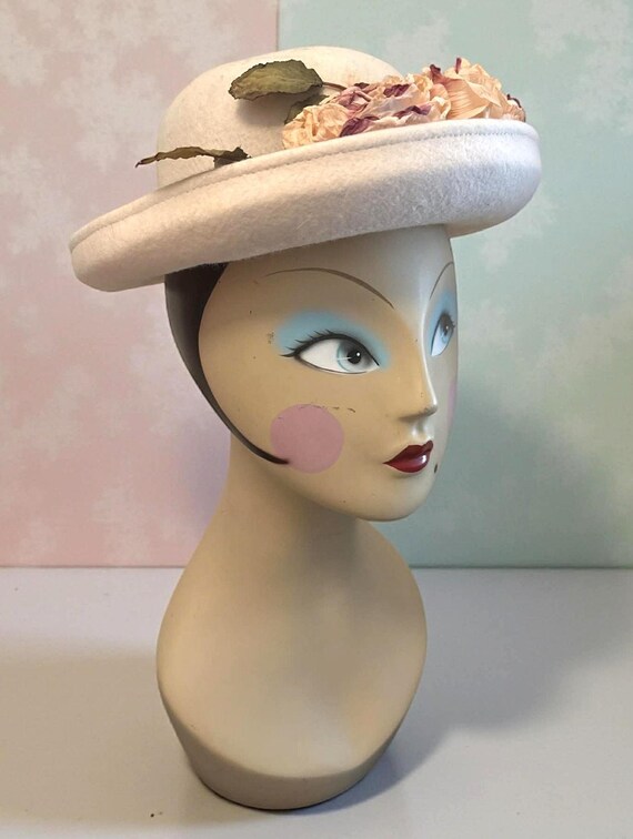 Vintage Ivory Wool Felt Hat Made USA Floral Trim … - image 5