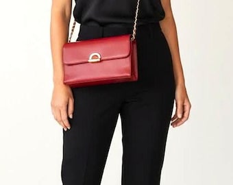 Vintage Lord and Taylor Red Leather Shoulder Bag Gold Chain Strap Classic Purse