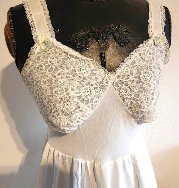 Vintage 1950s Lorraine Cream Slip Nylon Lace Size… - image 3