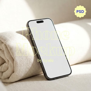 Peut inclure: Un smartphone avec un écran blanc vierge et un cadre sombre, doté d'une découpe en forme de pilule en haut. Le texte Phone Mockup by lyuie est superposé en jaune, et un badge festonné jaune avec le texte bleu PSD est dans le coin.