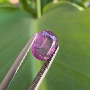 0.9Carat Natural pink color cut sapphire corondom from kashmir | Untreated+High quality gemstone