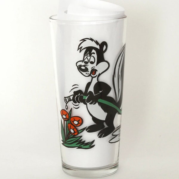 Vintage 1976 Pepe Le Pew/Daffy Duck Pepsi Collector Pint Glass Warner Brothers Looney Tunes.