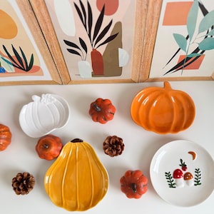 Fall-Themed Decorative Tray Set – Handmade Ceramic Pumpkin, Mushroom & Daisy Designs | Ring Dish, Jewelry Holder | Kitchen Home Decor | Gift