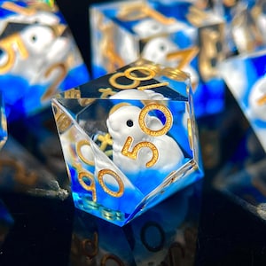 Juego de dados D&D con diseño de conejito, dados poliédricos kawaii para Dungeons and Dragons, regalo único para juegos de rol, caja de regalo disponible.