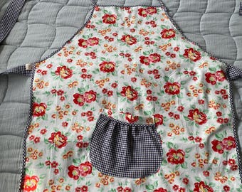 Handmade Vintage-Inspired Apron – Upcycled Floral & Gingham Fabrics
