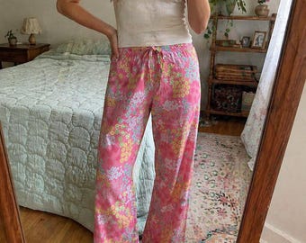 Upcycled Vintage Floral Pajama Pants – Soft Pink Retro Cotton Lounge Bottoms