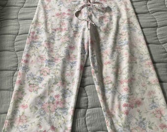 Pantalones de pijama vintage reciclados con estampado floral – Talla pequeña / Pantalones de descanso estilo cottagecore suaves con cintura ajustable con cordón