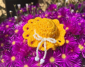 Coquette Summer Hat Crochet Keychain | Amigurumi Charm, Purse Decor