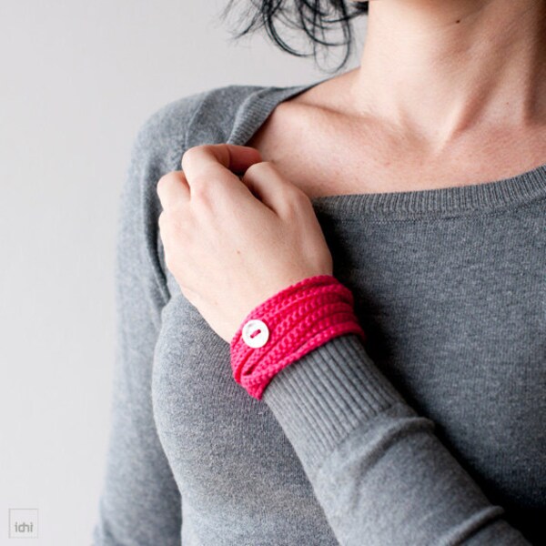 Crochet Bracelet and Necklace in one piece. Pink . Simple, beautiful and lightweight .