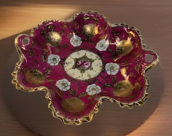 Plato antiguo de porcelana japonesa Nippon, color fucsia, dorado, crema, con flores, sin marca, década de 1940.