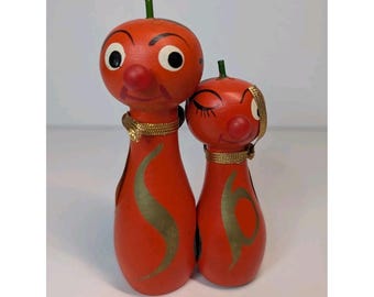 Anthropomorphic Salt Pepper Shakers Orange Wood Magnetic Vintage 1950-60s Japan