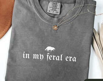 Camiseta "Feral Colors" de Comfort Colors, camiseta de mapache "In My Feral Era", chica "Feral", mamá "Feral", camiseta de mapache, camiseta de mapache linda, regalo para ella