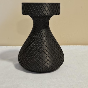 3D Printed Vase – Modern Decorative Vase for Home or Office – Minimalist 3D Printed Home Decor
