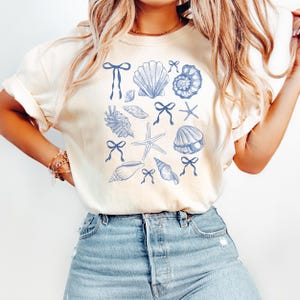 Coquette Seashell Shirt, Comfort Colors Coastal Summer Tee, Beachy Shell Swim Crewneck, Trendy Shellfish Best Friend Gift, Ocean Bow Tshirt