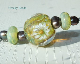 Handmade Lampwork beads "daisy" Creeky Beads SRA