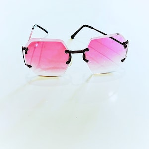 retro red mod metal frame sunglasses, 60s 70s style vintage accessories