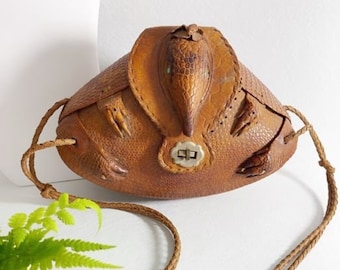 40s genuine armadillo handbag, vintage statement bag western novelty purse