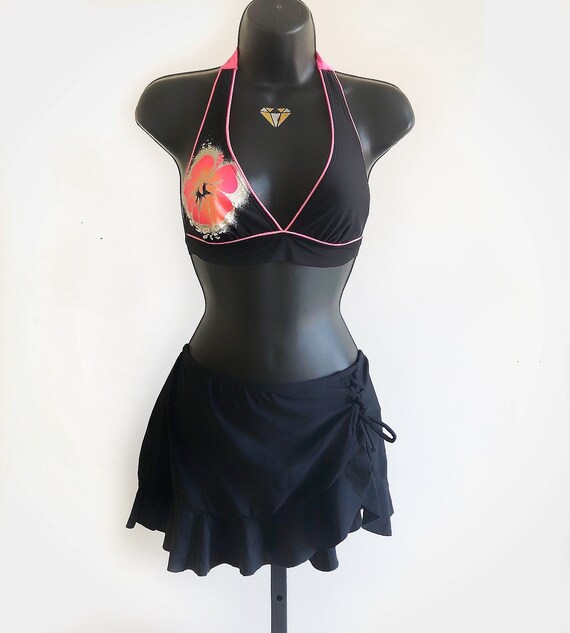 80s pink + black graphic floral bikini top, vinta… - image 1