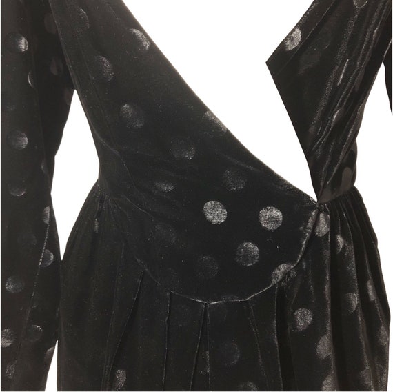 Oscar de la Renta black velvet dress, ivory satin… - image 3