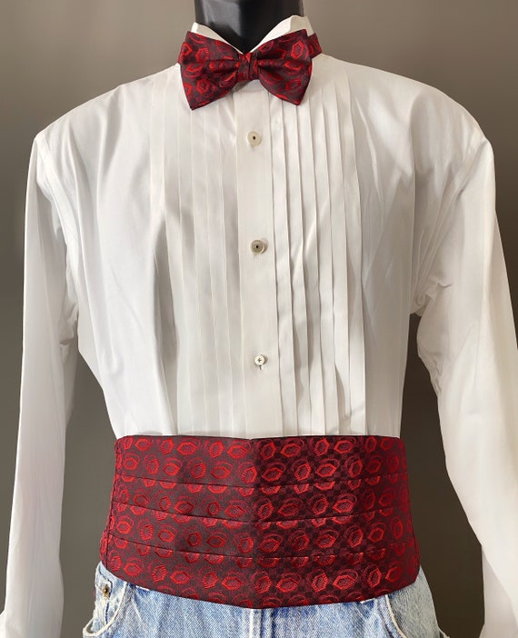 Holiday Red Geo Jacquard Bow Tie Cumberbund Set, Vintage Tux