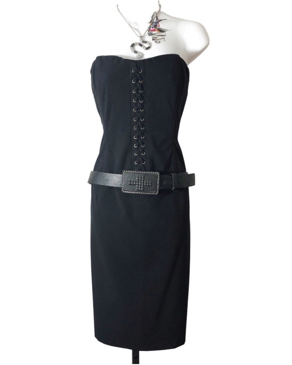 bodycon dress with corset belt Black jersey hooded dress with a metal visible corset belt main image 1