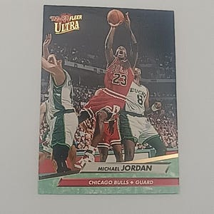Michael Jordan 1992/1993 Fleer Ultra card # 27