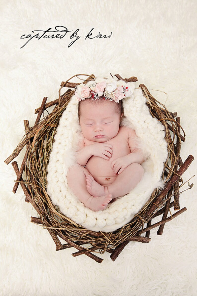 Newborn cocoon with feathers photo prop, Baby basket photography prop, Baptism, gift for new baby, Crochet newborn cocoon props by nerina52 image 3