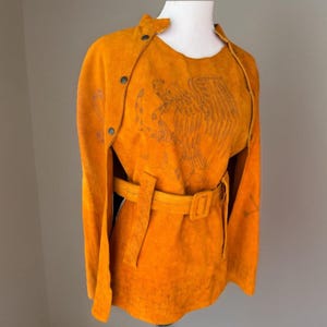 Vintage Suede Poncho Cape Apron Hybrid Burnt Orange Tan Belted Snap Front Boho Festival Western Style Size M/L Pockets