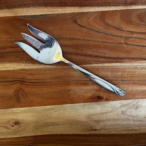 Vintage International Deepsilver “Anniversary Rose” Meat Fork • 1900s Rose Pattern Silverplate Flatware